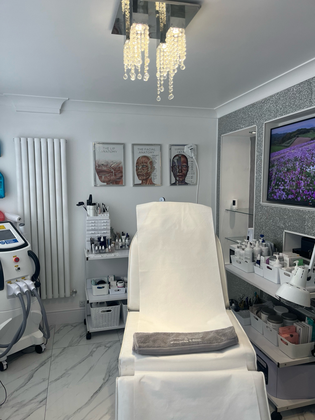 Rachel Rodgers in treatment room at Aesthetic Beauty & Wellness Clinic